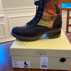 L’Artiste comfortable and fashion fun boots!